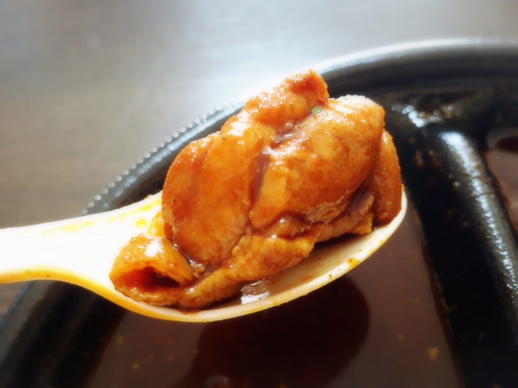 銀座デリーカシミールカレーの鶏肉