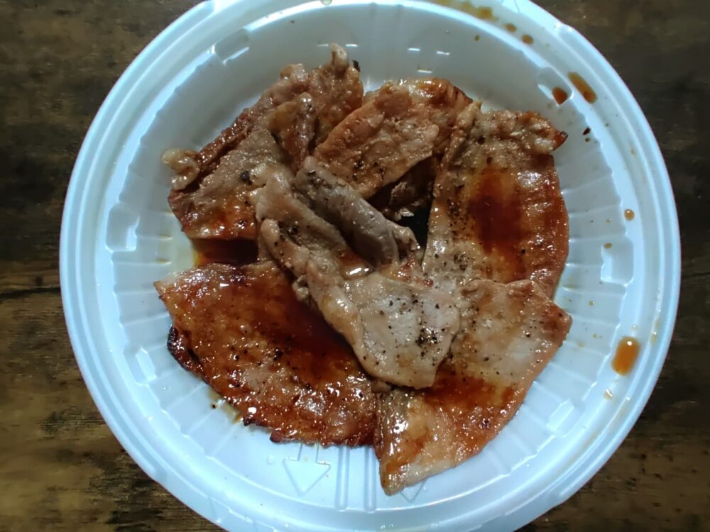 セブン北海道グルメフェアぶたはげ豚丼上から中皿あり